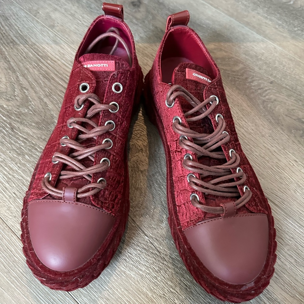 Giuseppe Zanotti: Burgundy/Rubino Blabber Velvet Low Top Sneakers Size 10 EU 43